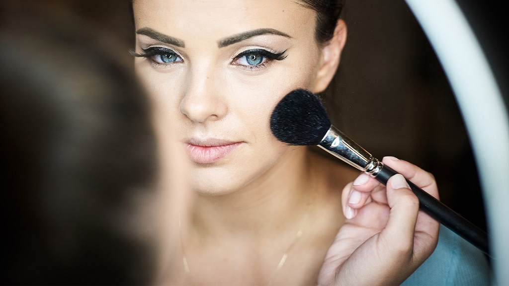 Makeup Guide for Sensitive Skin 
